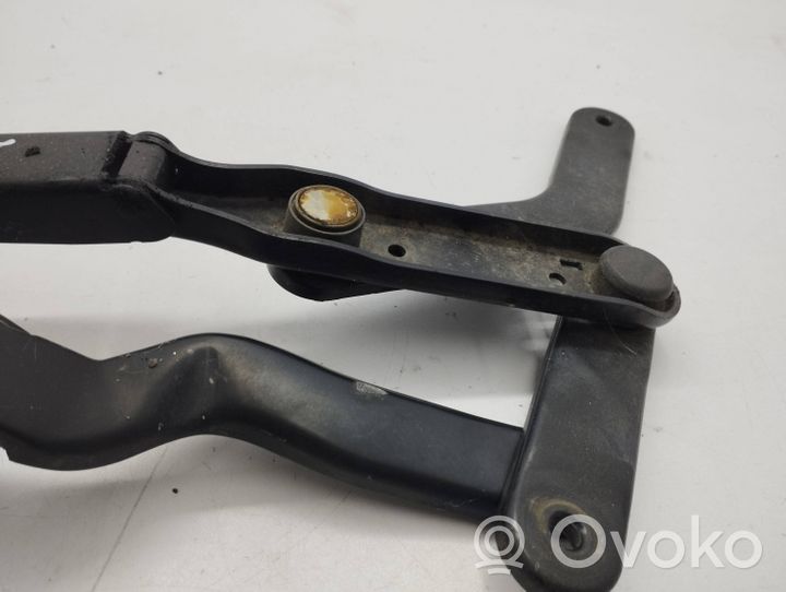 Ford C-MAX I Front wiper blade arm 4728