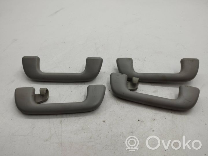 Toyota Prius (XW20) Un set di maniglie per il soffitto 5746312010