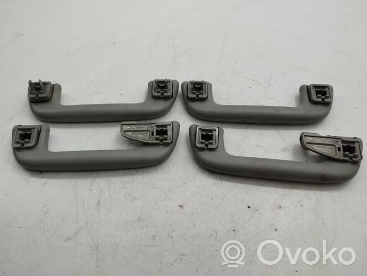 Toyota Prius (XW20) Un set di maniglie per il soffitto 5746312010