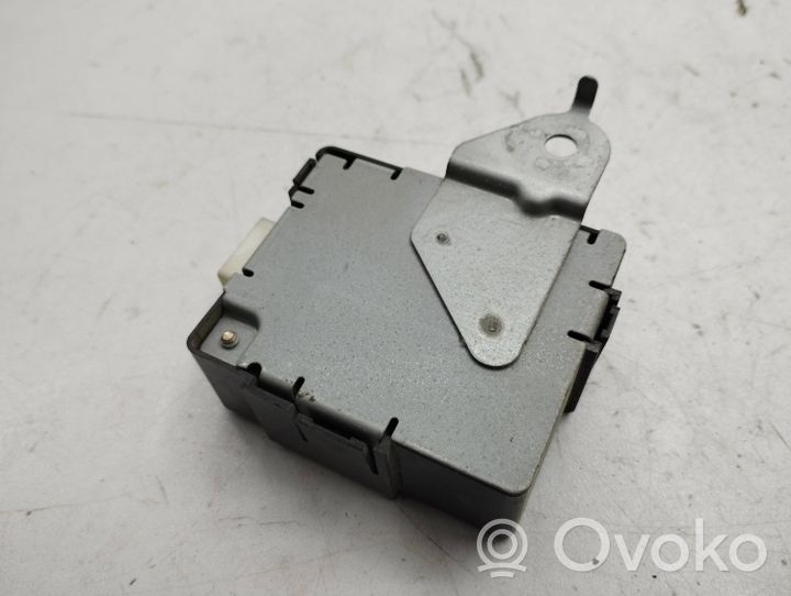 Toyota RAV 4 (XA20) Oven keskuslukituksen ohjausyksikön moduuli 8974142151