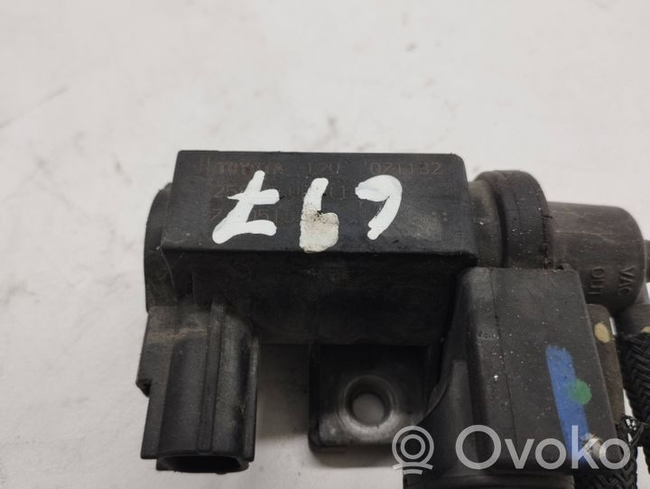 Toyota Corolla Verso AR10 Electrovanne Soupape de Sûreté / Dépression 258190R011