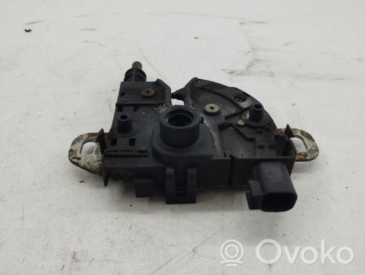 Ford Kuga I Dzinēja pārsega slēdzene 3M5116700