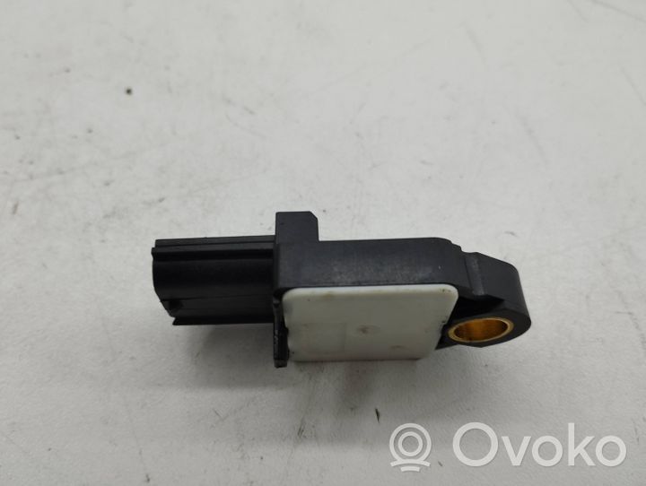 Peugeot 4007 Airbagsensor Crashsensor Drucksensor 8651A001