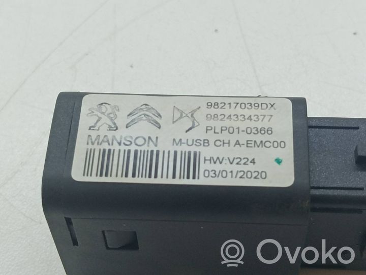 Citroen C5 Aircross USB socket connector 9824334377