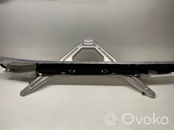 Audi Q8 Travesaño/barra de soporte del panel de instrumentos 4M0805645B