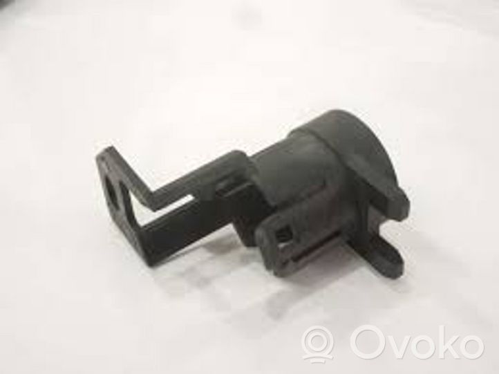 Audi A8 S8 D2 4D Supporto posteriore per il sensore di parcheggio (PDC) 4D0807129