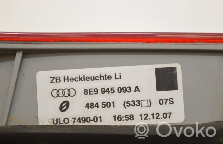 Audi A4 S4 B7 8E 8H Luci posteriori del portellone del bagagliaio 8E9945093A