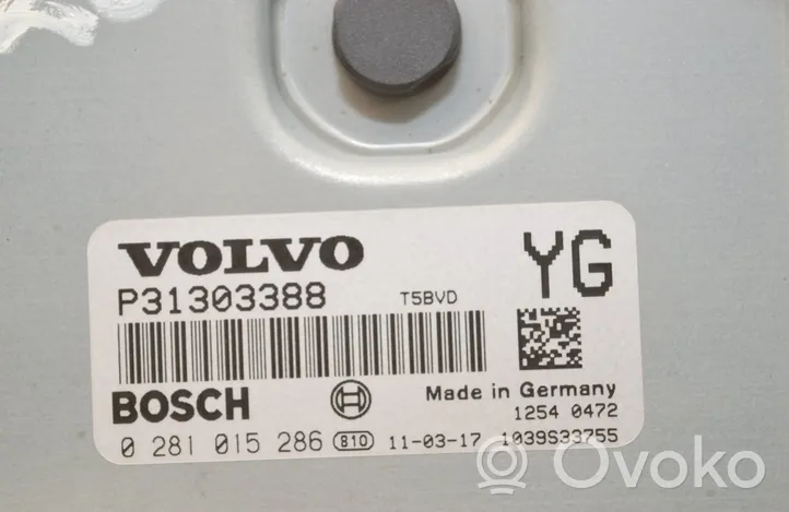 Volvo S60 Variklio valdymo blokas 0281015286