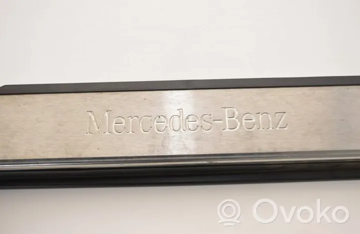 Mercedes-Benz CL C215 Copertura del rivestimento del sottoporta anteriore 2156800335