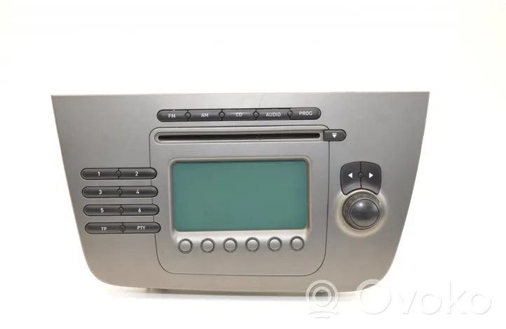 Seat Toledo III (5P) Panel / Radioodtwarzacz CD/DVD/GPS 5P1035152