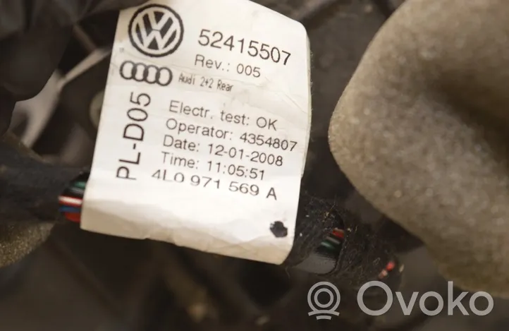 Audi Q7 4L Salono oro mazgo komplektas 4L0820004D