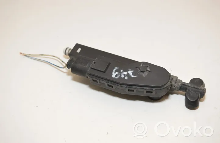 Audi A8 S8 D3 4E Žibintų apiplovimo purkštukas (-ai) A2C53018511