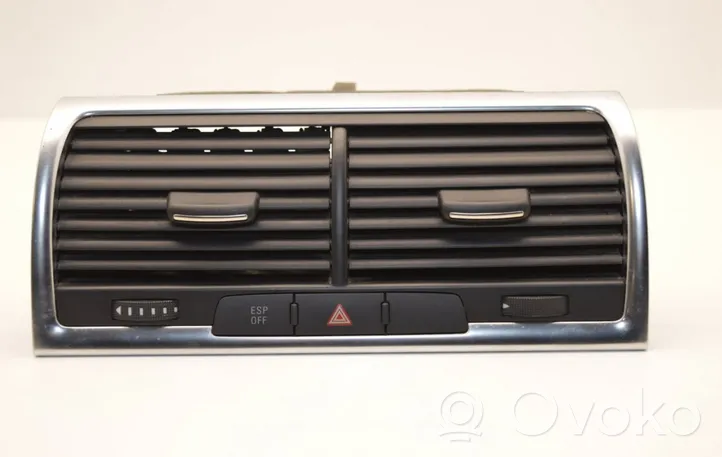 Audi Q7 4L Dash center air vent grill 4L0820951P