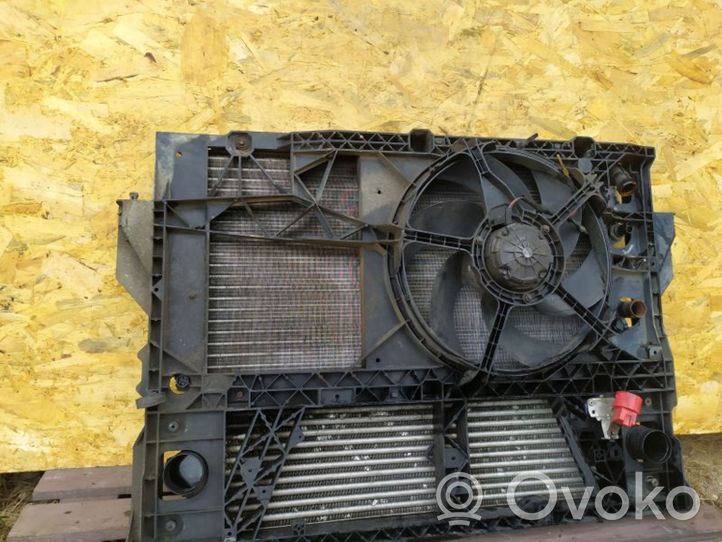 Renault Master I Pannello di supporto del radiatore 857212V