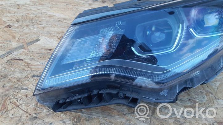 KIA Optima Lampa przednia 92101D4370