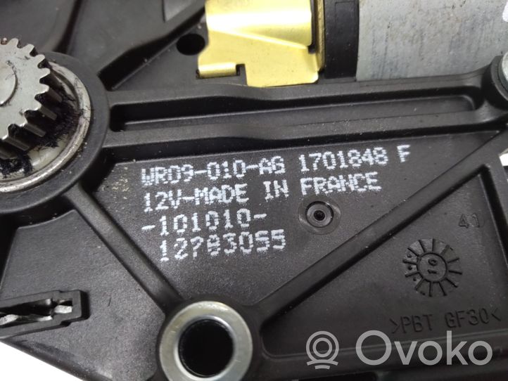 Nissan Qashqai Moteur / actionneur 4223021