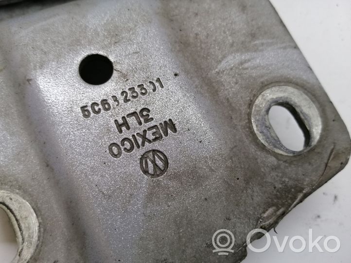 Volkswagen Jetta VI Zawiasy pokrywy / maski silnika 5C6823301