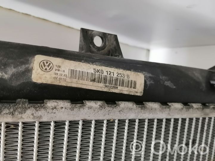Volkswagen PASSAT B7 Radiateur de refroidissement 5K0121253B