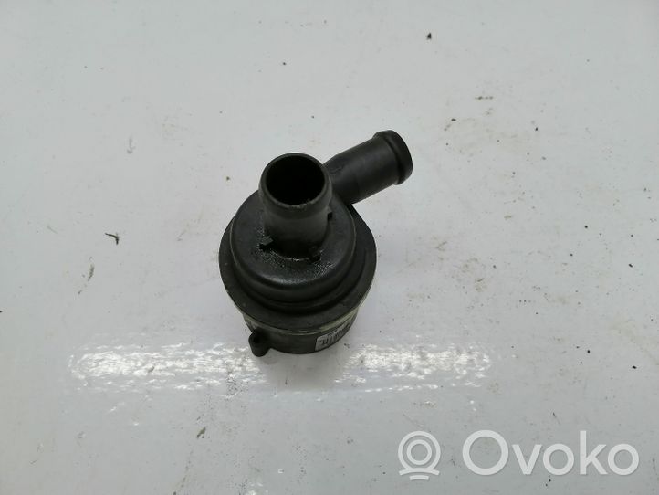 Audi A6 Allroad C6 Pompe à eau de liquide de refroidissement 059121012B