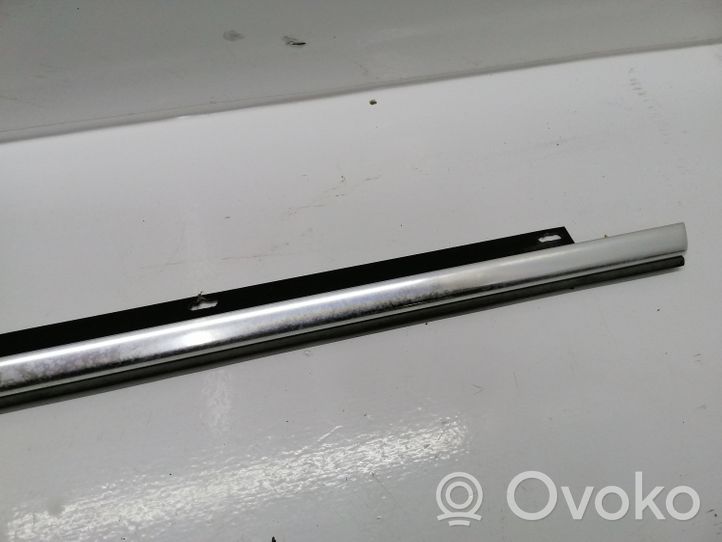 Audi A6 S6 C6 4F Moulures des vitres de la porte arrière 4F0853763C