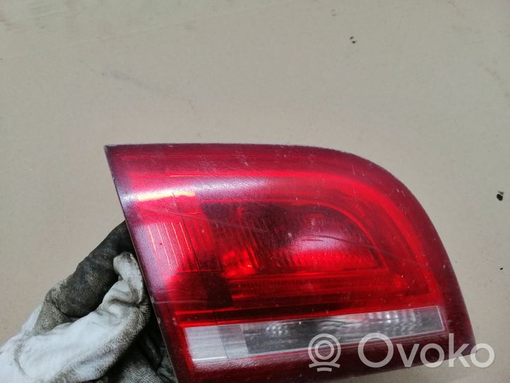 Audi A3 S3 A3 Sportback 8P Galinis žibintas dangtyje 8P4945093D