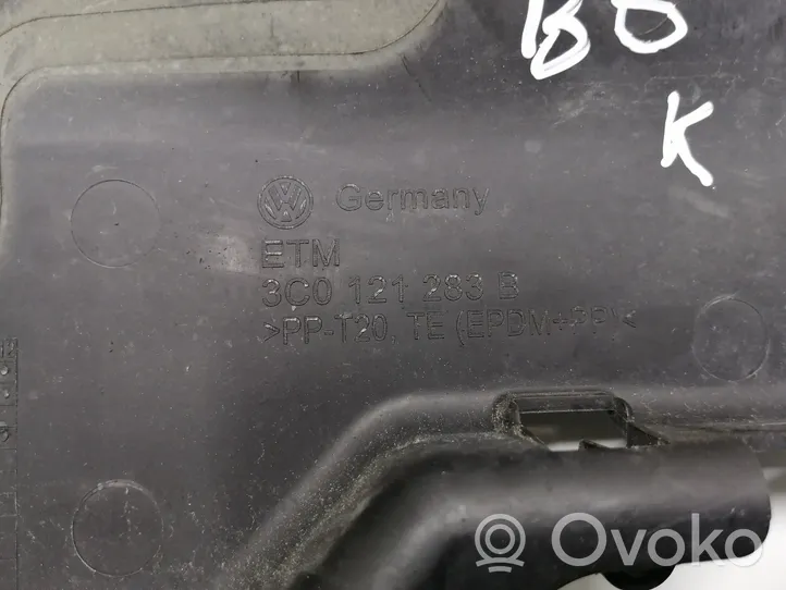 Volkswagen PASSAT B6 Välijäähdyttimen ilmanohjauksen ilmakanava 3C0121283B