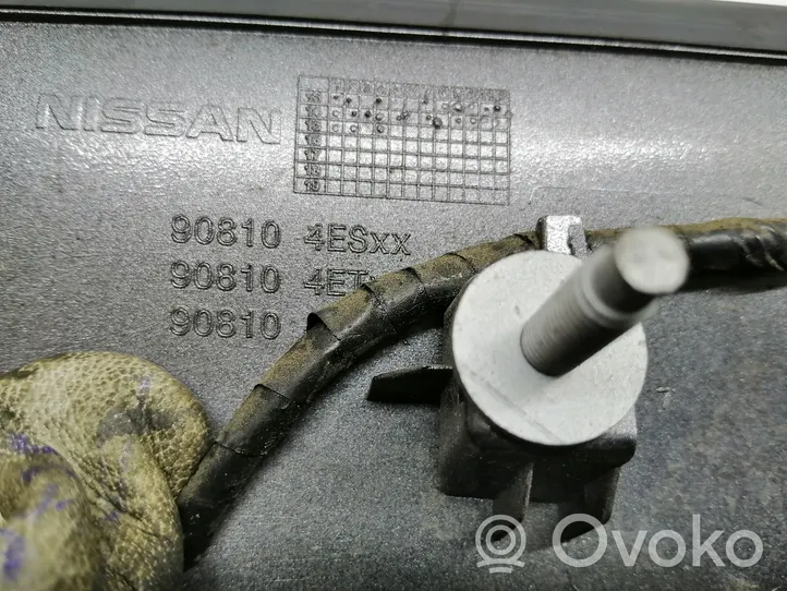 Nissan Qashqai Отделка номерного знака 908104ESXX