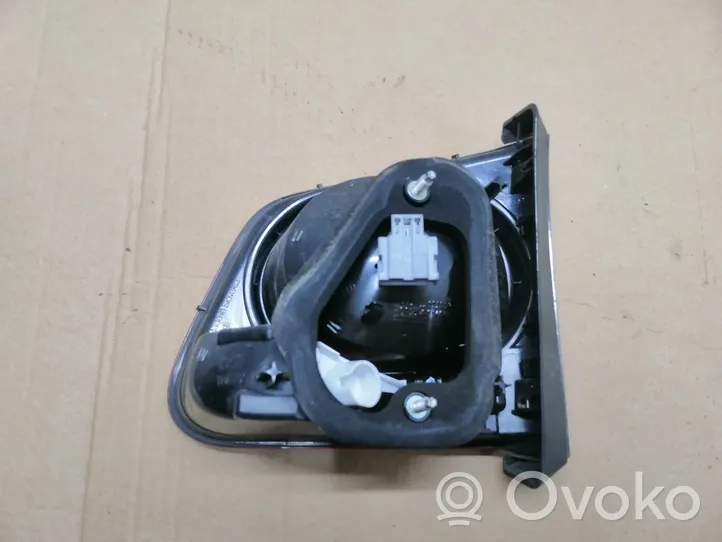 Volkswagen Tiguan Lampy tylnej klapy bagażnika 5N0945093C