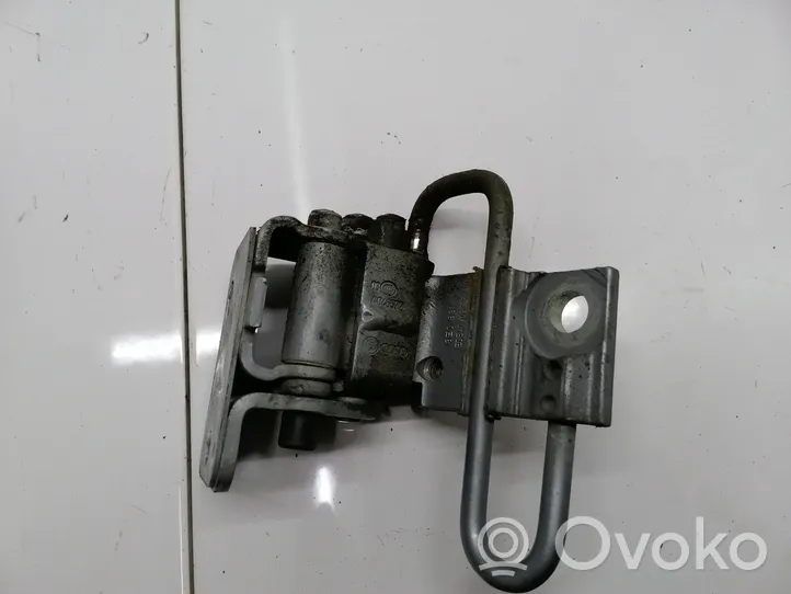 Audi A3 S3 8P Charnière inférieure de porte avant 8E0831411E