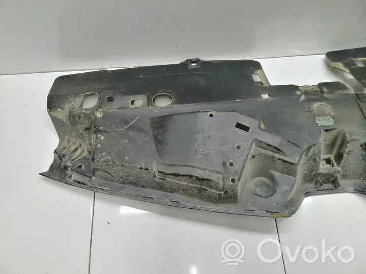 Renault Captur Grotelės viršutinės 978186889R