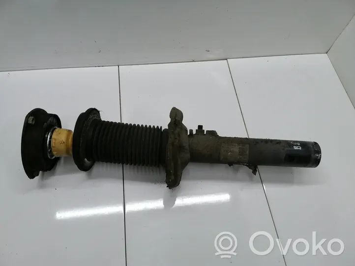 Volkswagen PASSAT B8 Front shock absorber/damper 3Q0413031BN