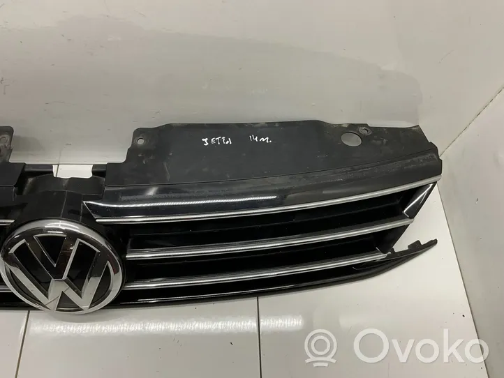 Volkswagen Jetta VI Griglia superiore del radiatore paraurti anteriore 5C6853651AJ