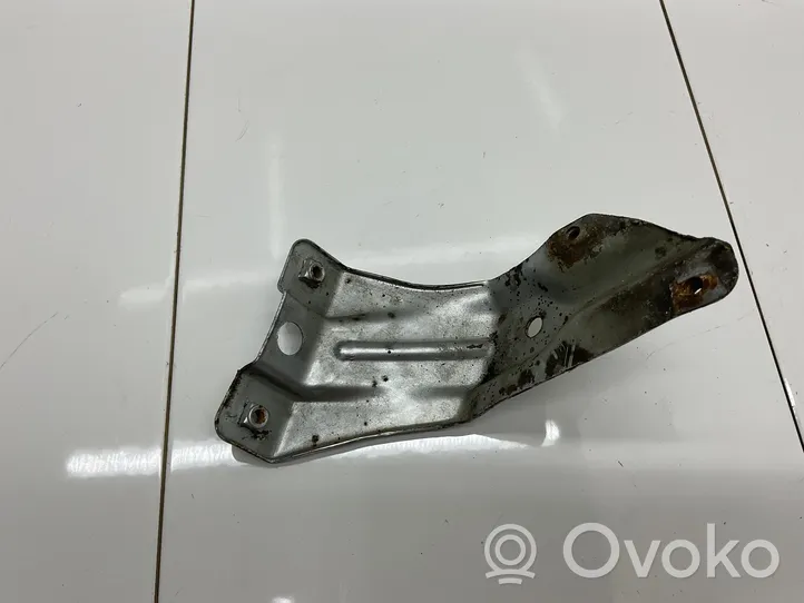 Volkswagen Golf VI Fender mounting bracket 5K6821137