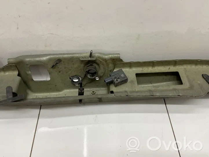 Opel Meriva B Radiatoru paneļa augšējā daļa (televizors) 13306665