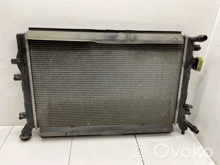 Volkswagen Golf VI Radiateur de refroidissement 1K0121251BN