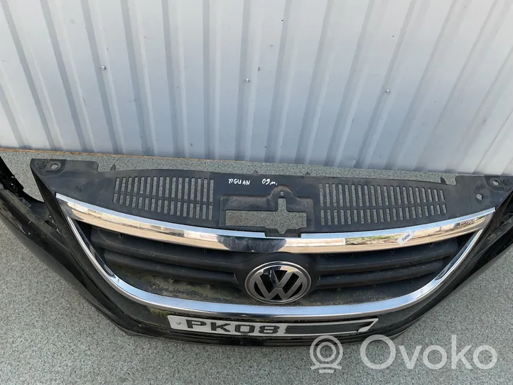 Volkswagen Tiguan Передний бампер 