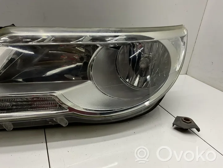 Volkswagen Tiguan Faro delantero/faro principal 