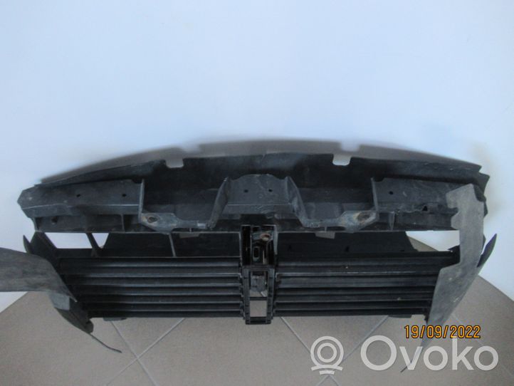 Dodge RAM Wlot / Kanał powietrza intercoolera 68104712A