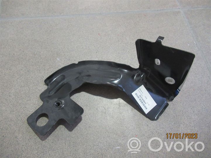 Dodge RAM Supporto di montaggio del parafango 55372839