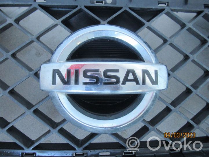 Nissan Navara D40 Etupuskurin alempi jäähdytinsäleikkö 