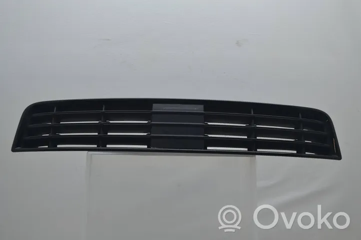 Audi A8 S8 D3 4E Grille inférieure de pare-chocs avant 4E0907953