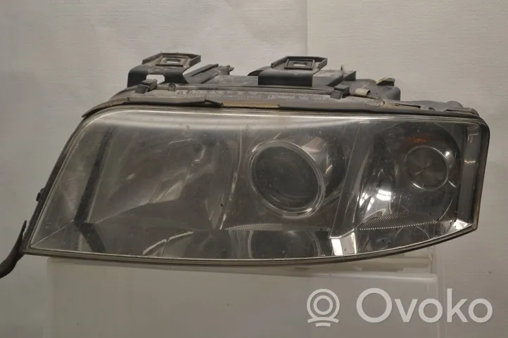 Audi A6 S6 C5 4B Lampa przednia 15592300