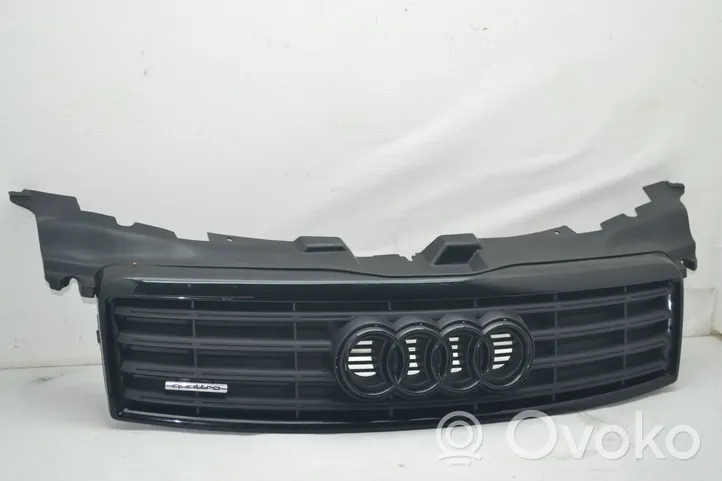 Audi A8 S8 D3 4E Griglia superiore del radiatore paraurti anteriore 4E0807653A