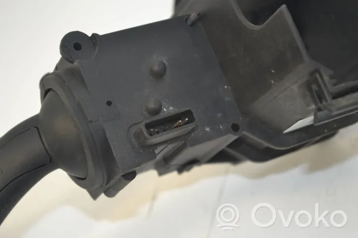 Audi A6 S6 C6 4F Suuntavilkun vipu 8E0953513A