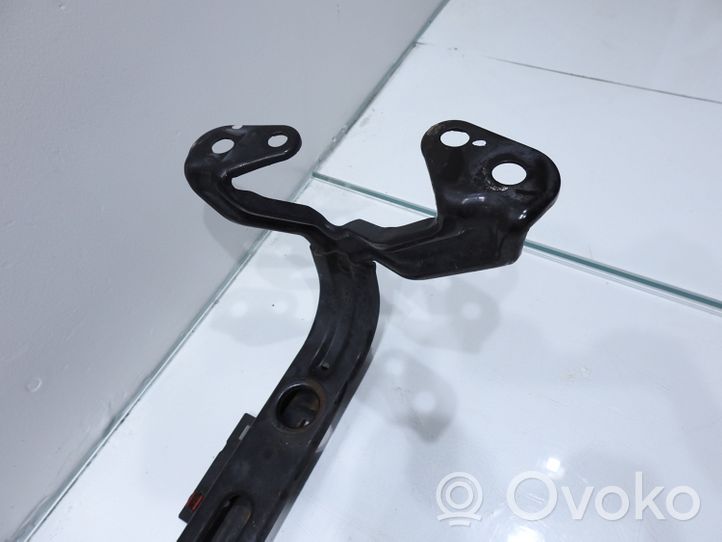 Volvo V50 Traverse inférieur support de radiateur 