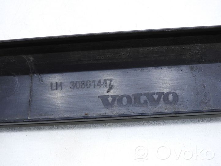 Volvo V50 Moulure de porte avant 30661447
