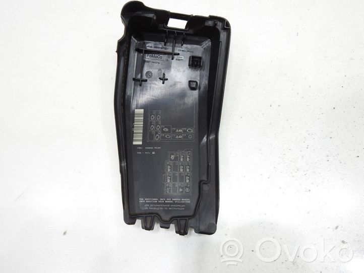 Volvo V70 Tapa de caja de fusibles 30644652