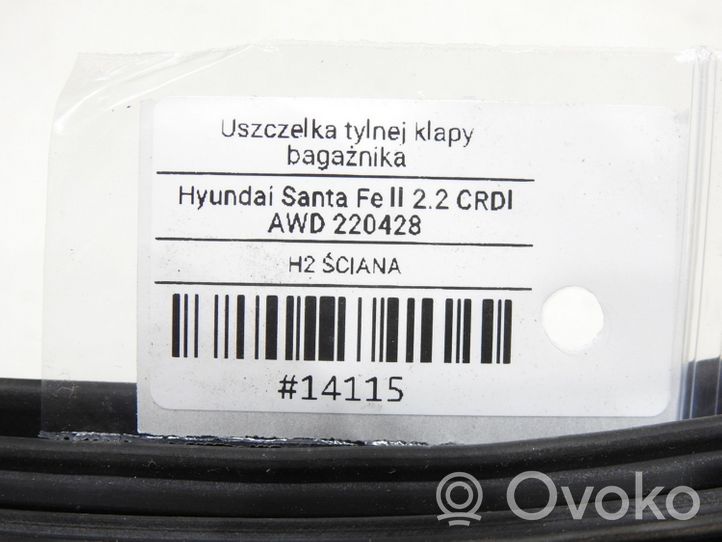 Hyundai Santa Fe Gumowa uszczelka bagażnika tylnego / Na karoserii 