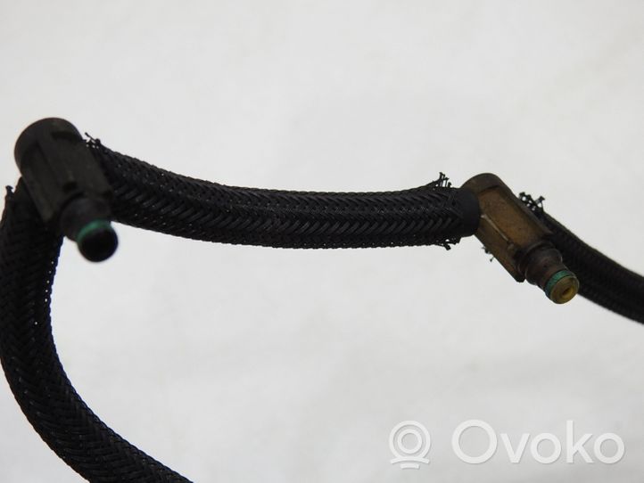 Peugeot 307 Tuyau d'alimentation conduite de carburant 