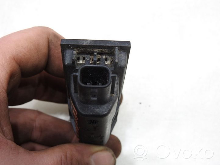 Renault Twingo II Lampa oświetlenia tylnej tablicy rejestracyjnej 8200480127